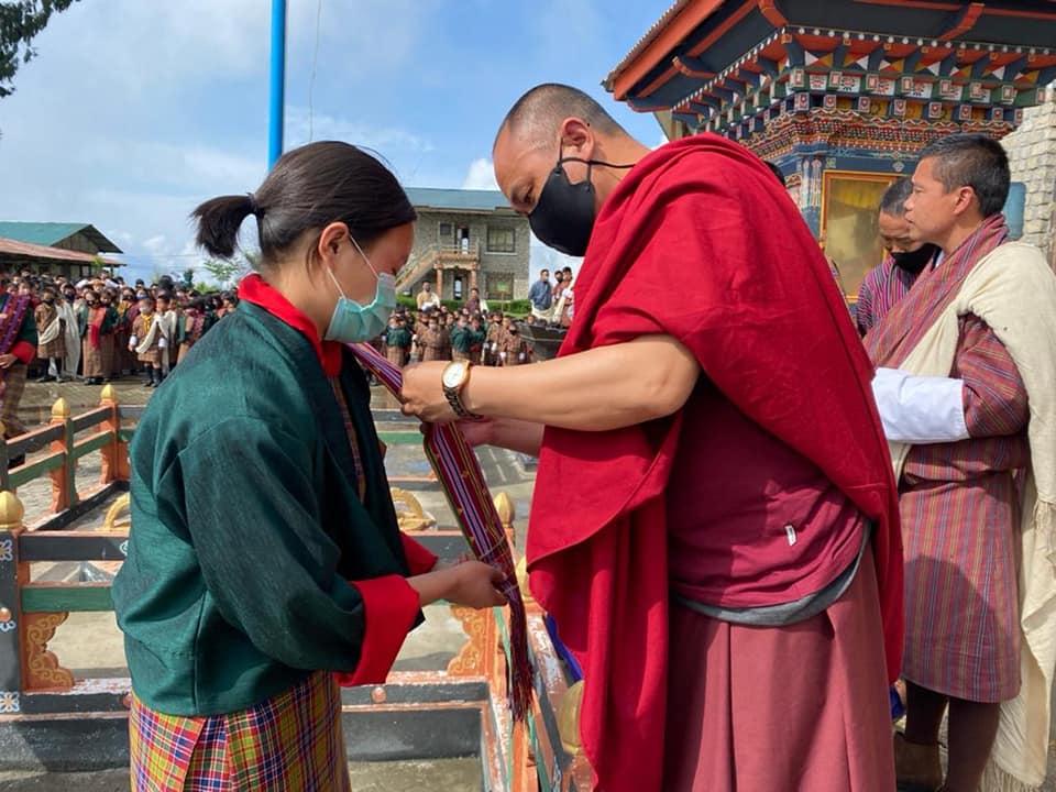 Distribution of Tribute Badge to Students